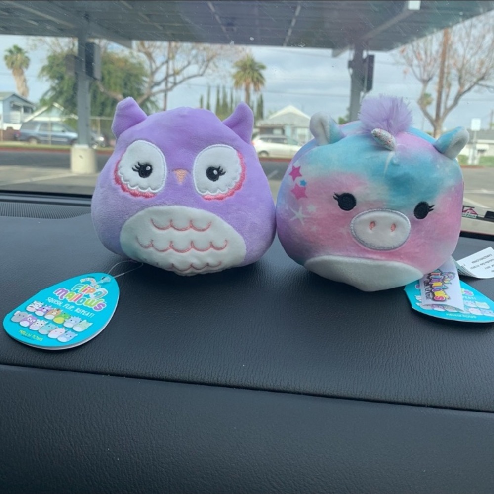 Nebula/Miranda squishmallow